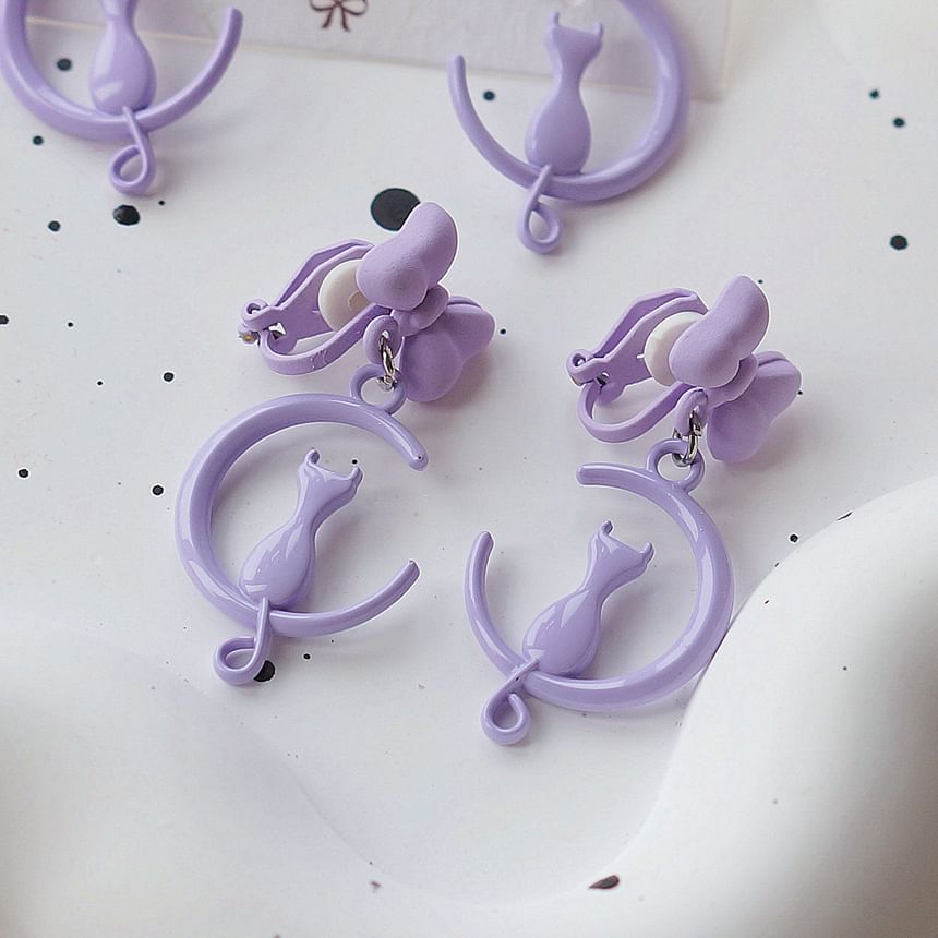 On Moon Earring Clip Cat / Dangle