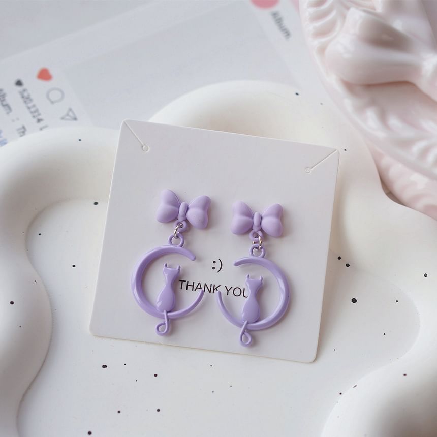 On Moon Earring Clip Cat / Dangle