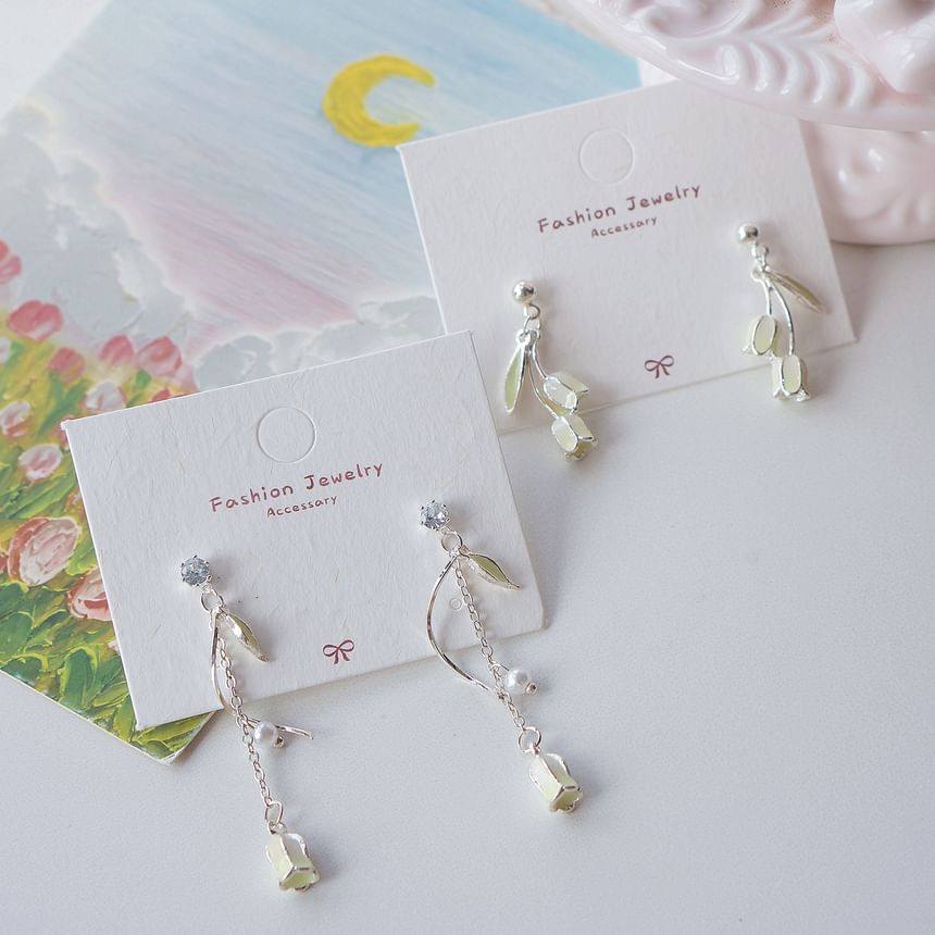 Earring Dangle Tulip / On Clip