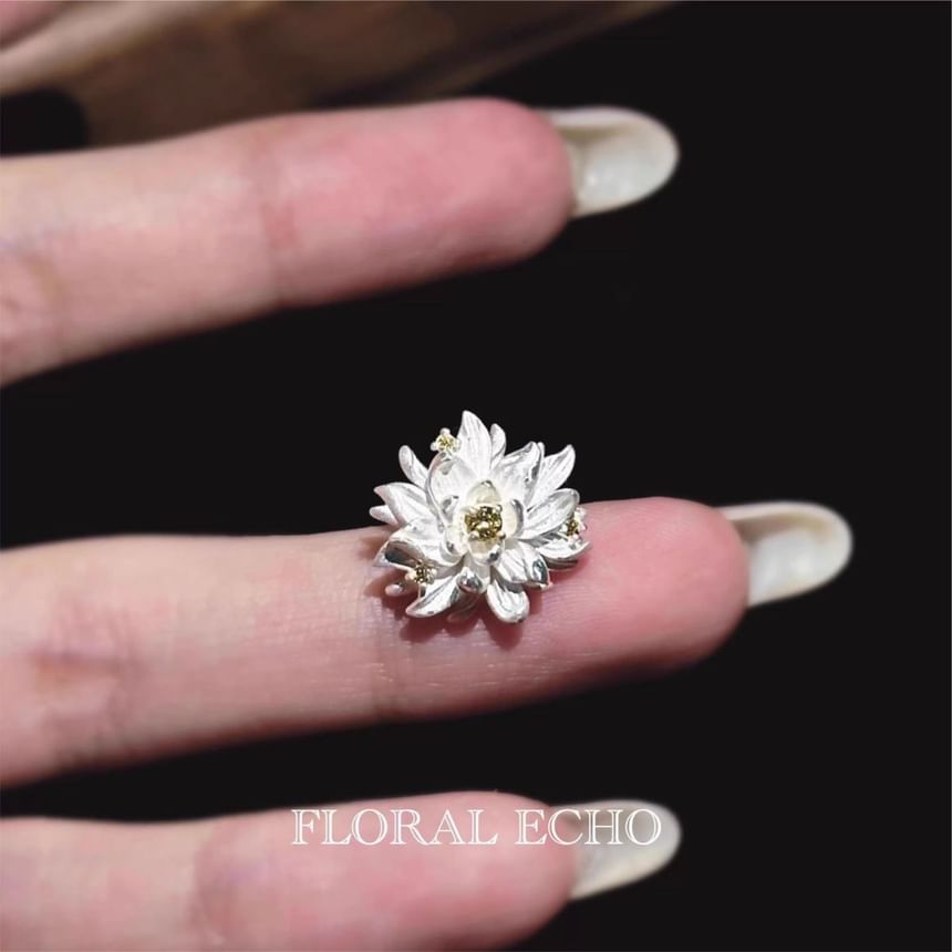 Stud Earring Floral
