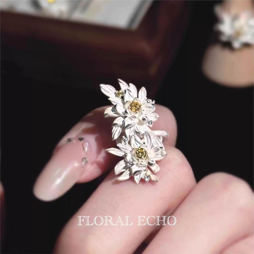 Stud Earring Floral