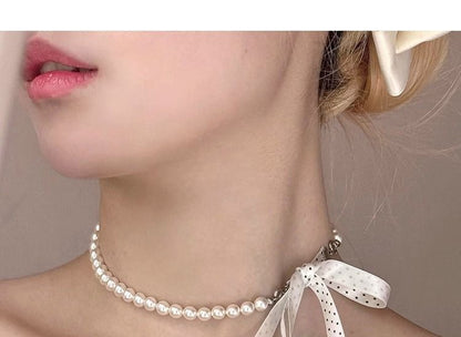 Ribbon Dotted Beaded Necklace
