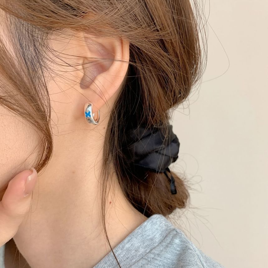 / Earring Clip-On Hoop Butterfly