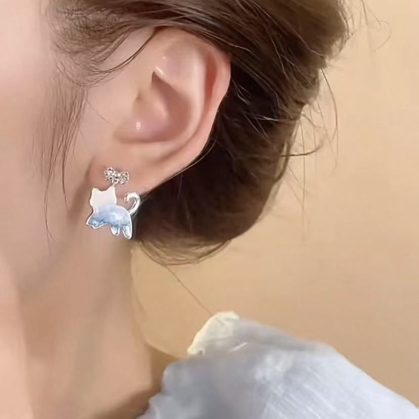 Bow Drop Cat Earring