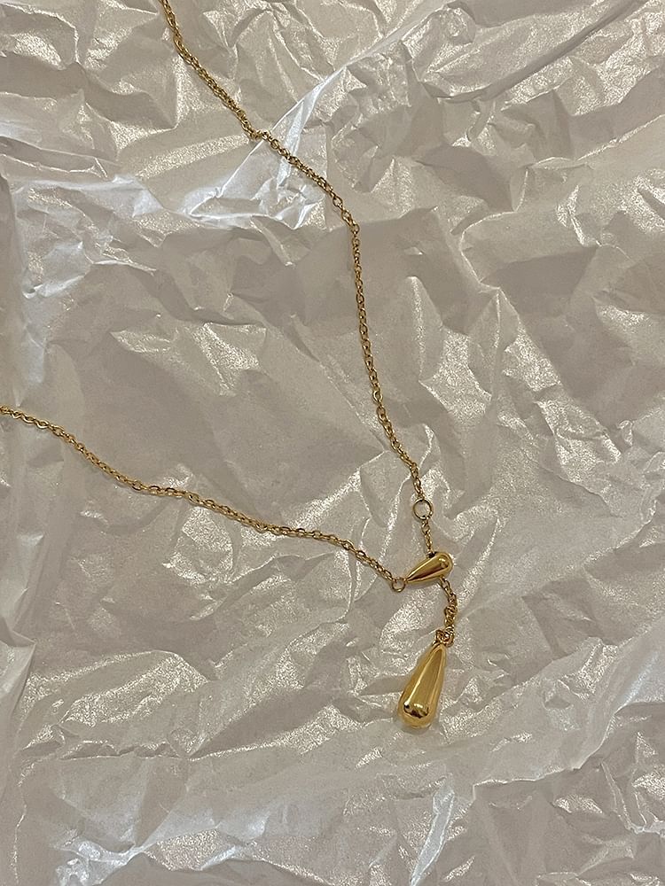 Teardrop Pendant Necklace