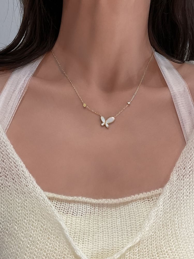 Pendant Butterfly Necklace