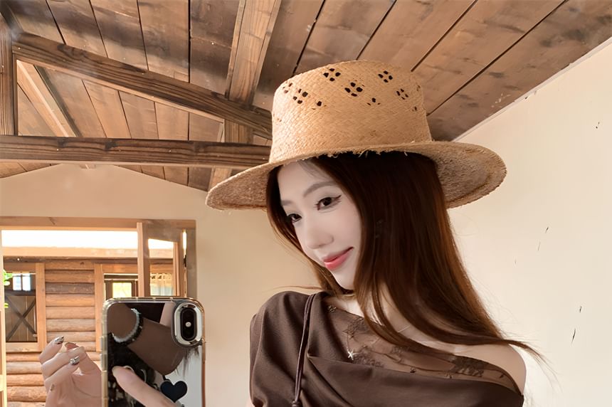 Cap-Sleeve Off-Shoulder Lace Panel Ruched Crop Top / High Waist Paisley Print Maxi A-Line Skirt / String Belt / Set