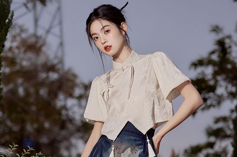 Short-Sleeve Floral Tassel Hem Front-Slit Cropped Blouse / High Rise Chinese Character Print Tie Dye Maxi Ma Mian Skirt / Set