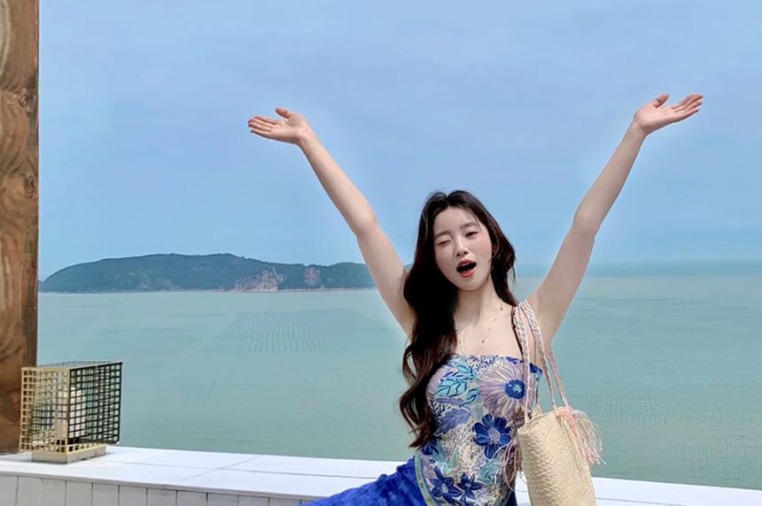 Floral Asymmetrical Cami Top / High Waist Plaid Wide Leg Pants / Set