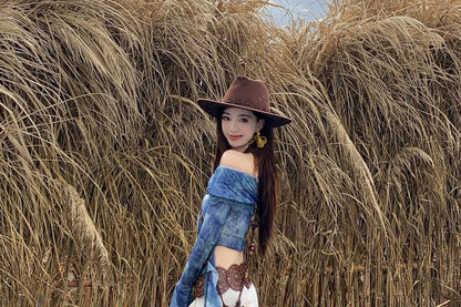 Long-Sleeve Crew Neck Print Crop Top / Mid Rise Plain Ruffle Midi A-Line Skirt / Belt / Set