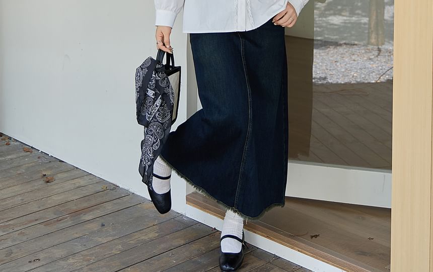 Long-Sleeve Ruffle Collar Lace Trim Button-Up Plain Blouse