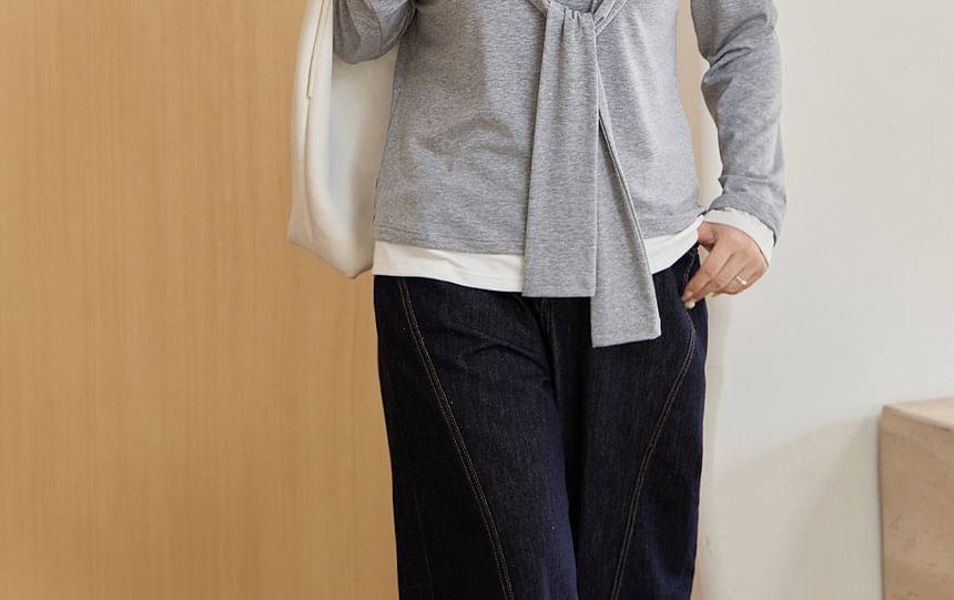 Mock Two-Piece Long-Sleeve Crew Neck Two Tone T-Shirt