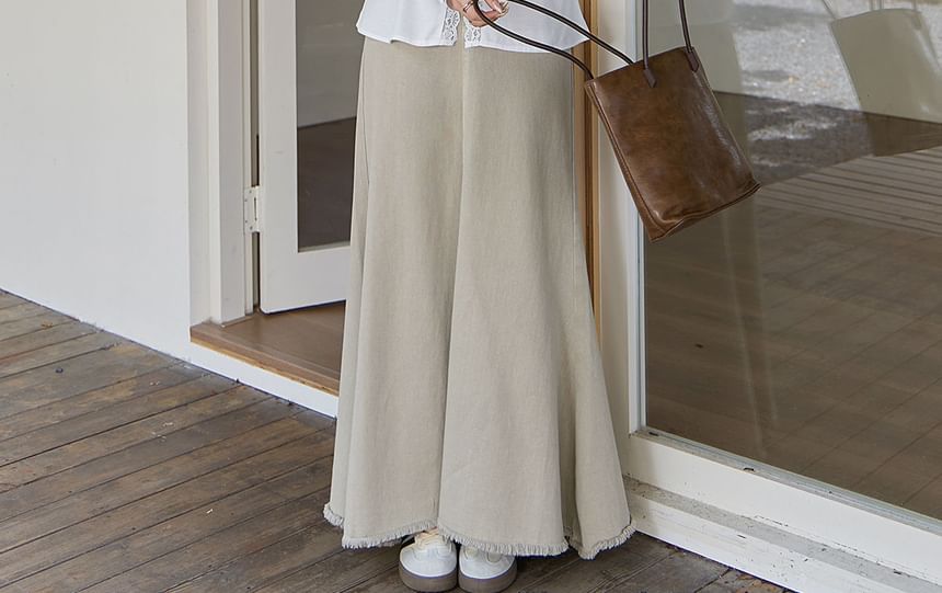 Long-Sleeve V-Neck Lace Trim Button-Up Blouse