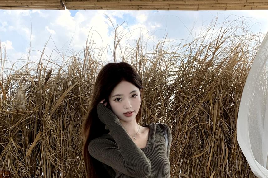 Long Sleeve V-Neck Plain Hood Ribbed Knit Top / High Waist Patterned Print High-Low A-Line Skirt / Belt / Set