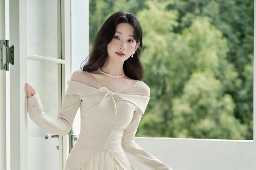 Long-Sleeve Plain Knit Top / High Rise Maxi A-Line Skirt / Set