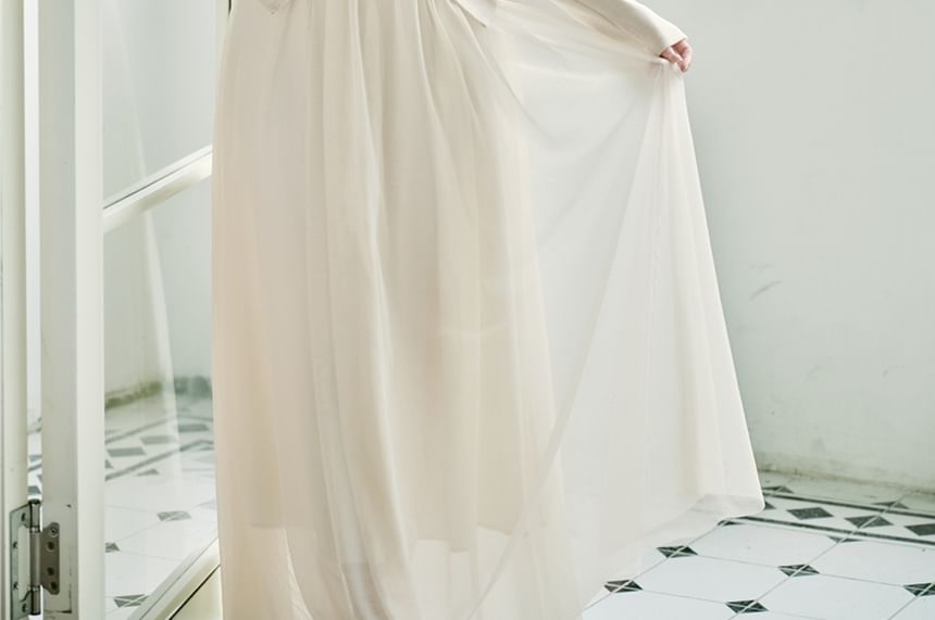 Long-Sleeve Plain Knit Top / High Rise Maxi A-Line Skirt / Set