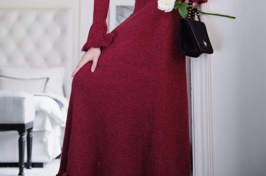 Long-Sleeve V-Neck Plain Knit Maxi A-Line Dress