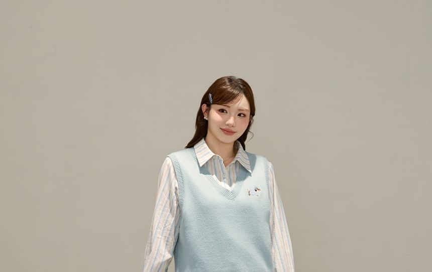 V-Neck Dog Embroidered Sweater Vest