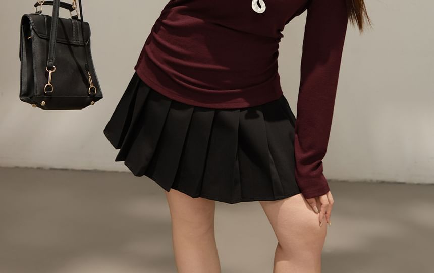 Long-Sleeve Boat Neck Plain Knit Top