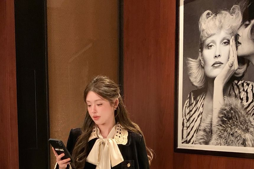 Lace Collar Velvet Button-Up Jacket