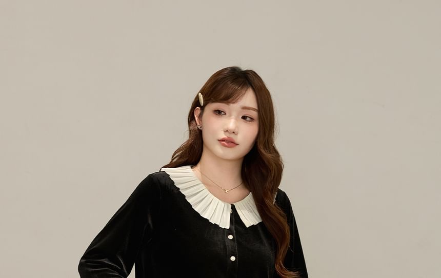 Long Sleeve Collared Two Tone Pleated Panel Velvet Blouse