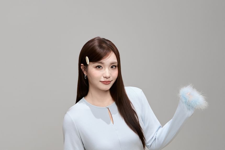 Long Sleeve Round Neck Plain Detachable Fluffy Trim Keyhole Top