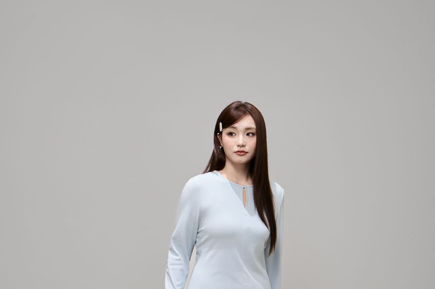 Long Sleeve Round Neck Plain Detachable Fluffy Trim Keyhole Top