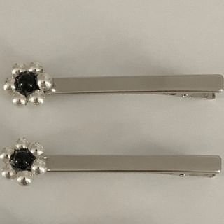 2: Flower Clip of Beaded Hair Set