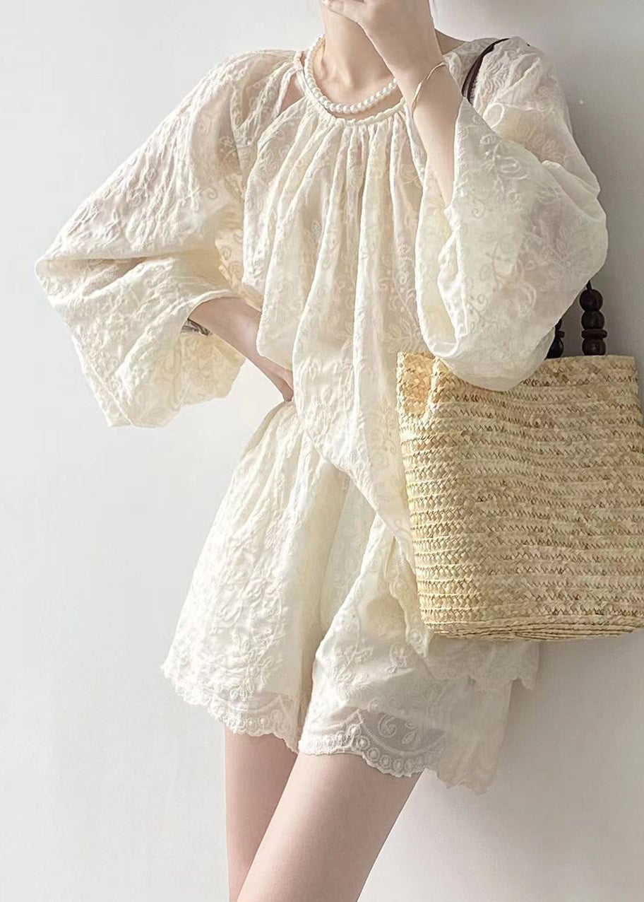 Ensemble deux pièces en soie et coton avec poches brodées beiges amples et manches pour bracelet KK095