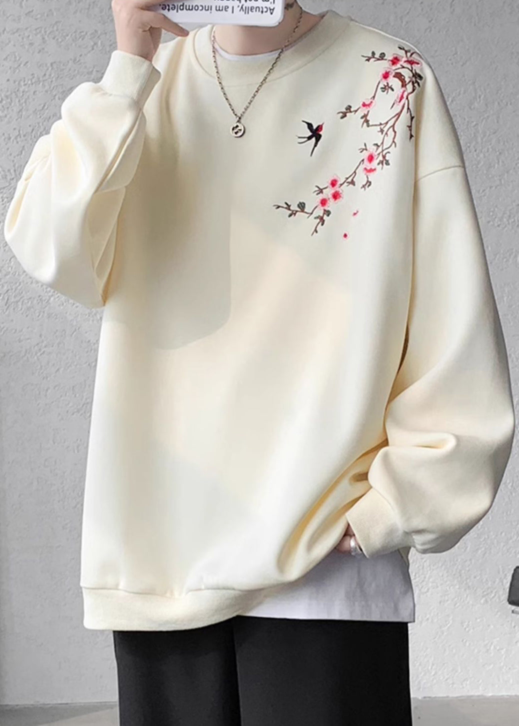 Loose Beige O Neck Embroideried Cotton Men Pullover Sweatshirts Fall WJ036