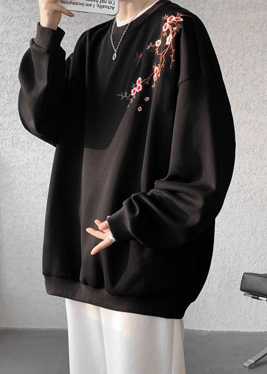 Loose Beige O Neck Embroideried Cotton Men Pullover Sweatshirts Fall WJ036