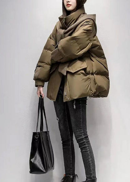 Lockere, graue Witner-Jacke mit Reißverschlusstaschen und feiner Baumwollfüllung TD038