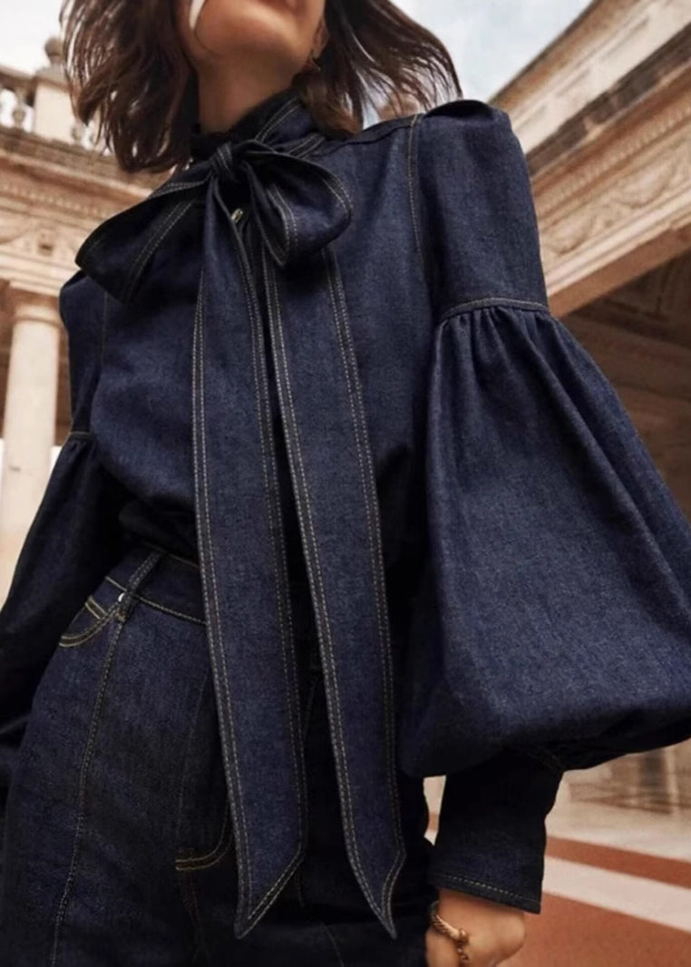 Hemd Natural Spring Dark Denim Stehkragen mit Schleife und blauem Patchwork