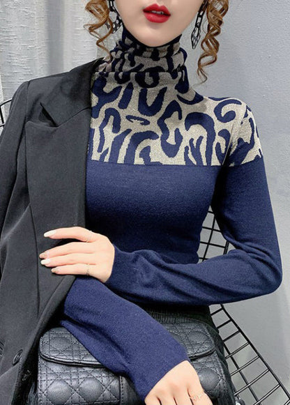 Haut slim à col roulé en coton bleu marine patchwork