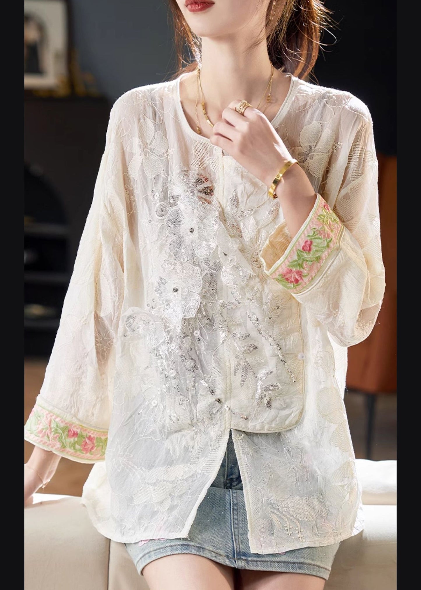 New Beige O-Neck Embroidered Sequins Blouses Fall AB1023