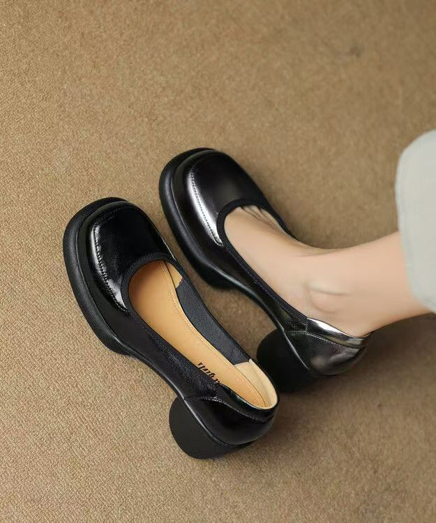 Talons hauts en cuir de vachette gris, épais et neufs