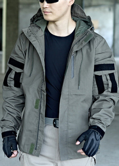 Manteau vert à capuche et cordon de serrage pour homme