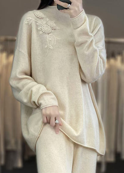 Neuer schlichter beigefarbener bestickter Wollstrickpullover Frühling TQ015