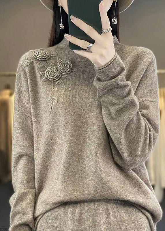Neuer schlichter beigefarbener bestickter Wollstrickpullover Frühling TQ015