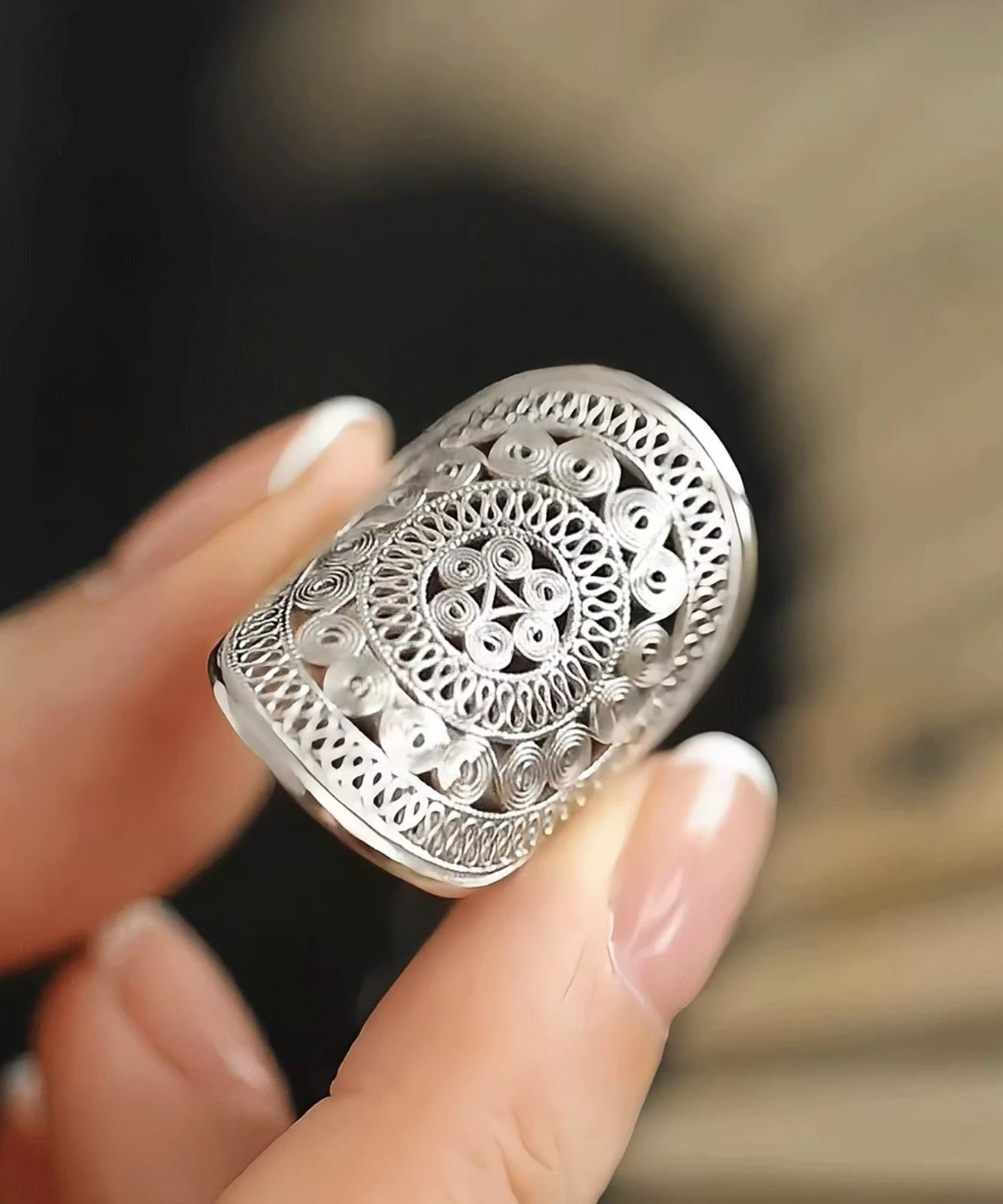 Übergroße ausgehöhlte Ringe aus Sterlingsilber aus Seide TX019
