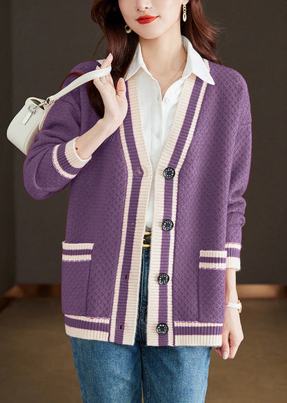 Cardigan d'automne en tricot patchwork confortable avec poches violettes et col en V QS024