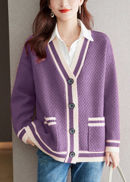 Cardigan d'automne en tricot patchwork confortable avec poches violettes et col en V QS024