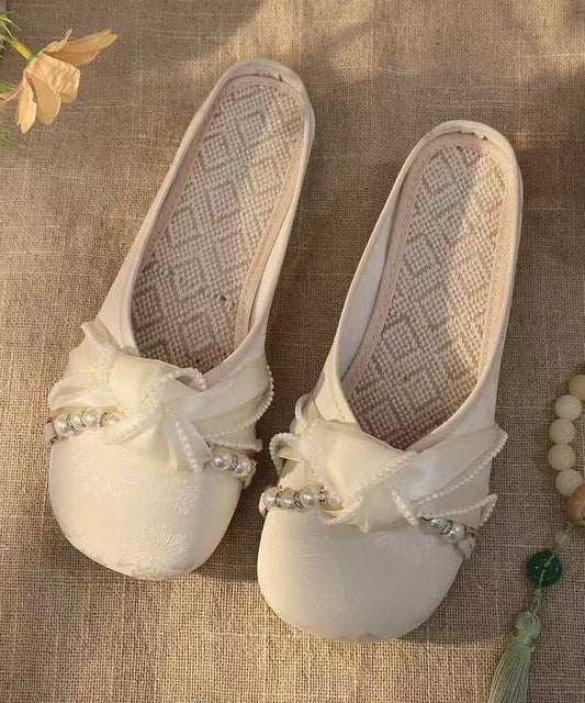 Sandales épaisses en satin brodé à brides blanches style rétro