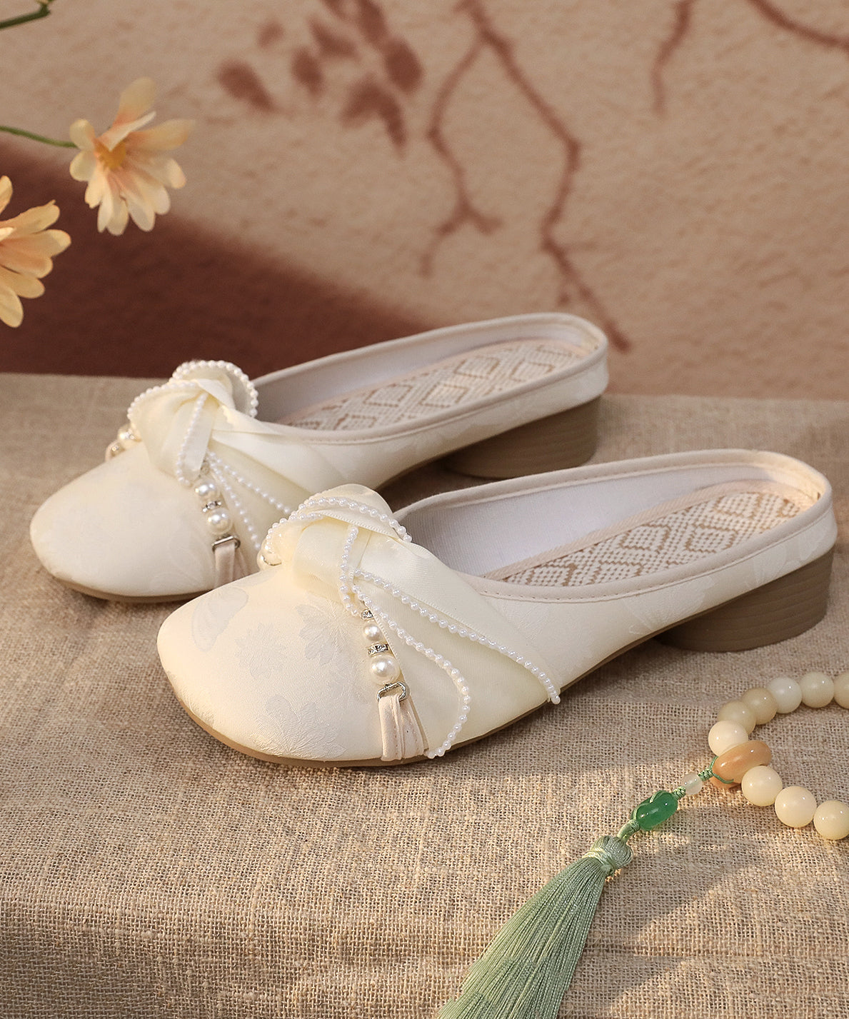 Chunky Embroidered Satin Sandals Splicing White Slide Retro