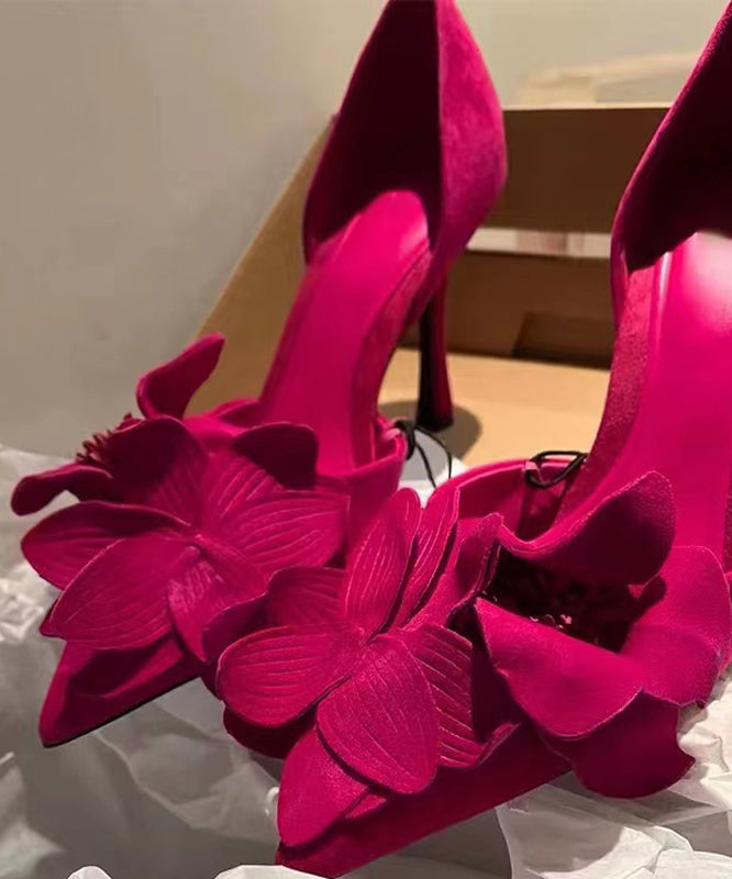 Escarpins à talons hauts pointus en daim rose chic avec épissure florale