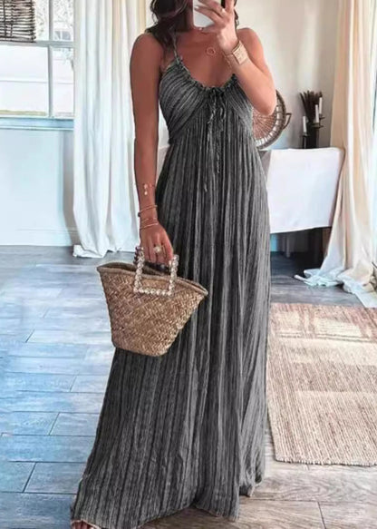 Sexy Spaghettiträgerkleid aus Baumwolle mit Rüschen und leichter Spitze in Grau