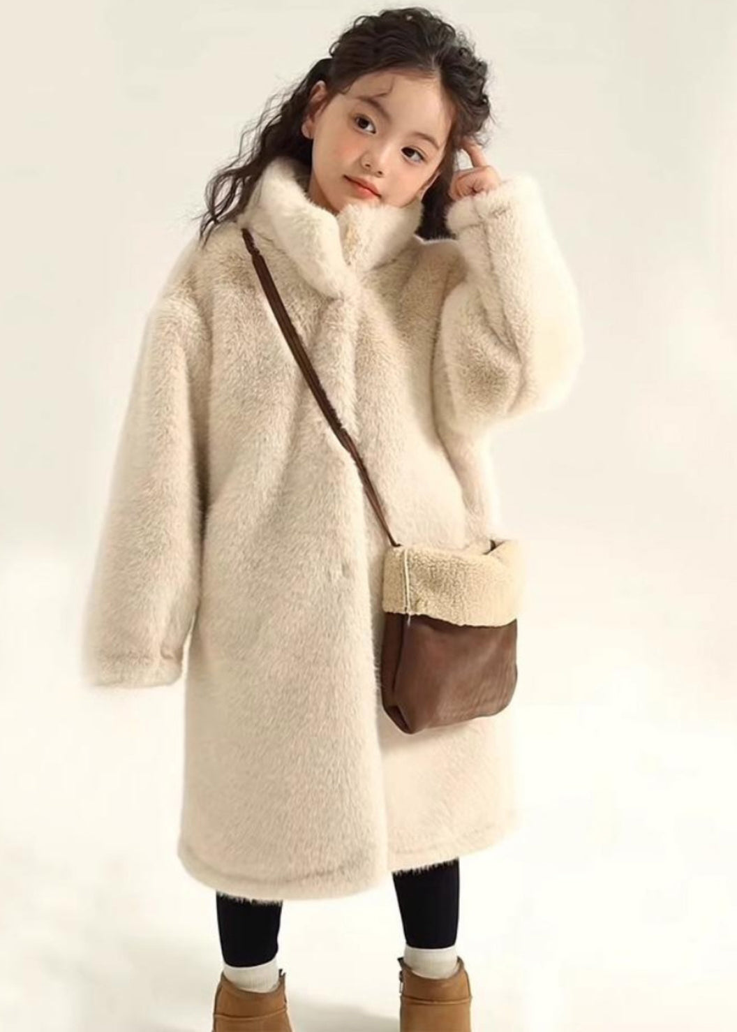 Manteau long en velours de vison beige simple à col montant pour fille Hiver WL026