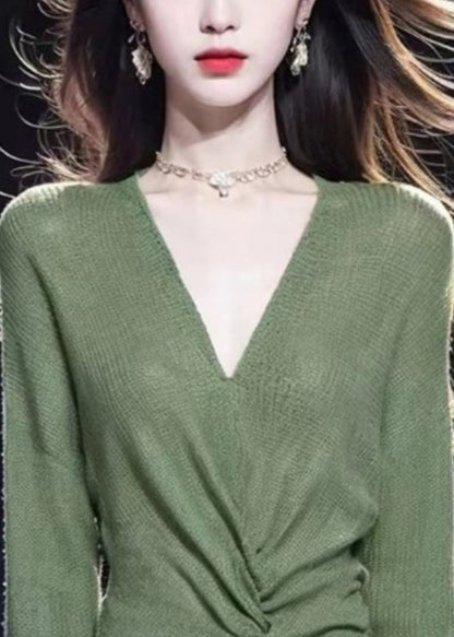 Pull en tricot simple et confortable à col en V vert pour l'automne WQ035