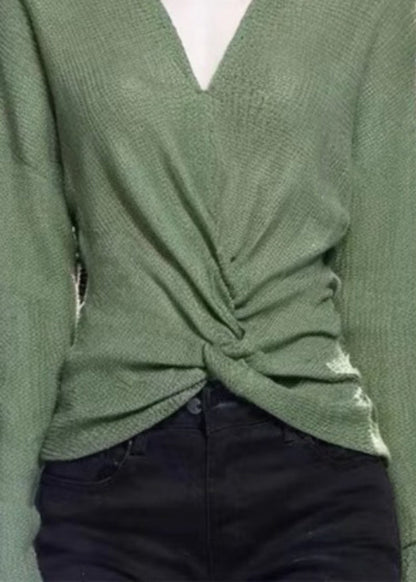 Pull en tricot simple et confortable à col en V vert pour l'automne WQ035