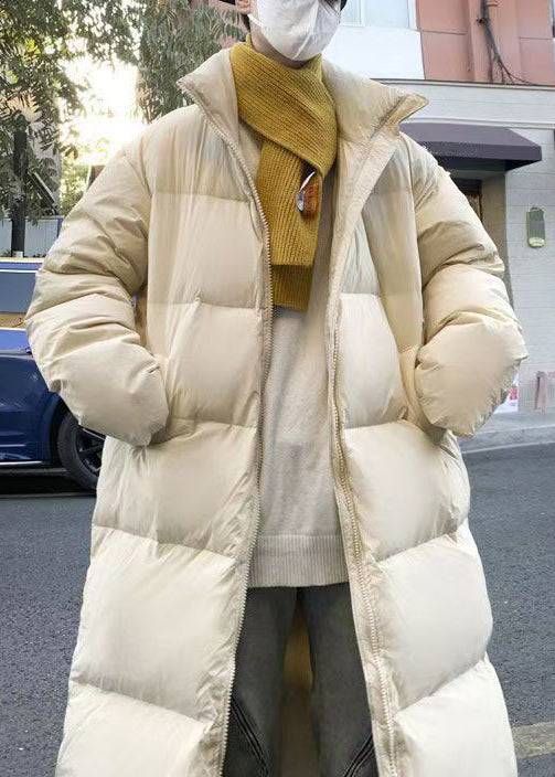 Einfache Khaki Reißverschlusstaschen Entendaunen Herren Daunen Lange Mäntel Winter RM008